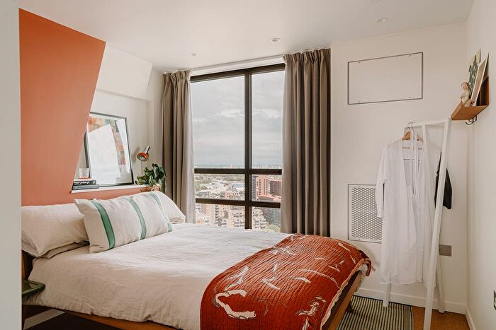 3 Bedroom Flat To Rent In Balfron Tower, St Leonards Road, London, E14