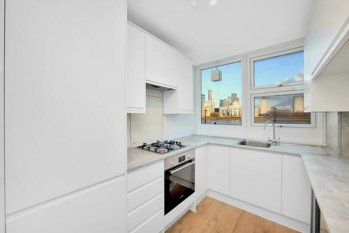 2 Bedroom Flat To Rent In Custom House Reach, London, SE16