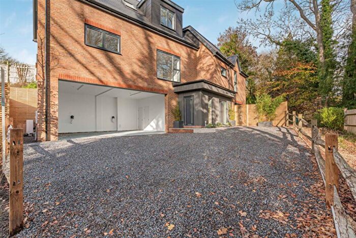 2 Bedroom Duplex To Rent In Station Road West, Oxted, CR3