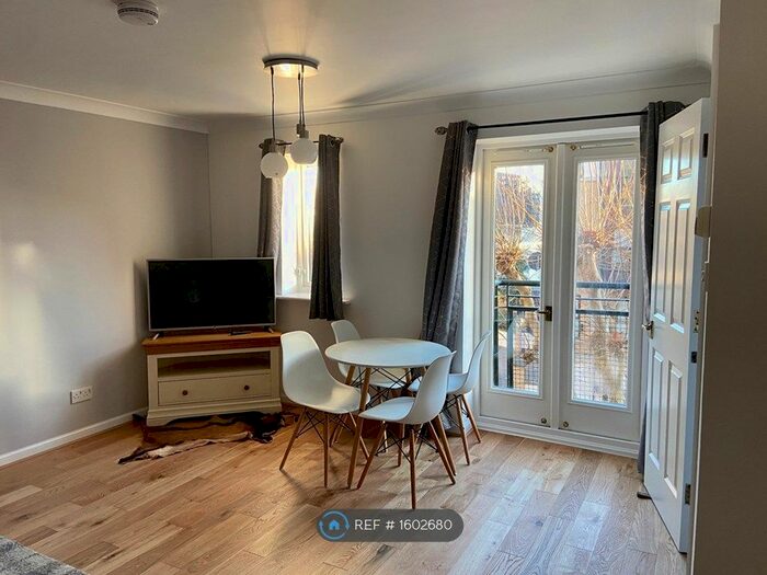 2 Bedroom Flat To Rent In Britannia Village, London, E16