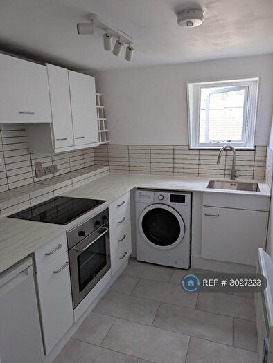 2 Bedroom Flat To Rent In New King Street, Bath, BA1