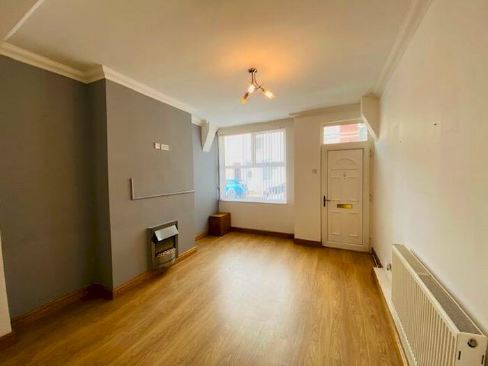 2 Bedroom House To Rent In Kingswood Avenue, Aintree, L9