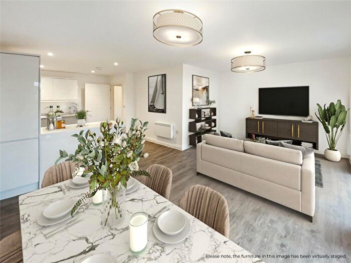 2 Bedroom Apartment For Sale In Unit, Padwell Place, Asylum Road, Southampton, Hampshire, SO15