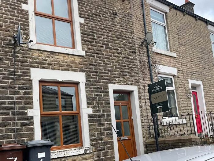 2 Bedroom Terraced House To Rent In Queen Street, High Peak, Derbyshire, SK13