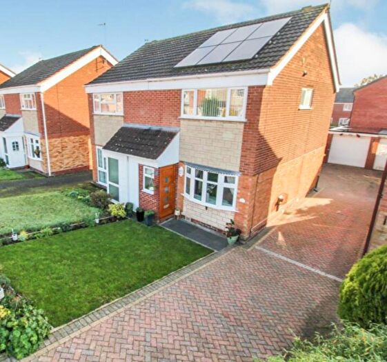3 Bedroom House To Rent In Brooklands Drive, Kidderminster, DY11