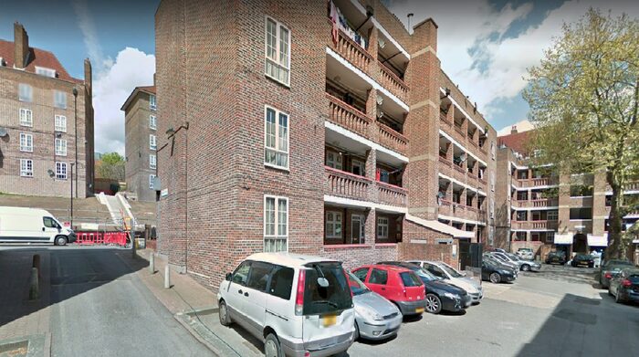 3 Bedroom Flat To Rent In Riseholme House, East Dulwich Estate, Dulwich, London SE22