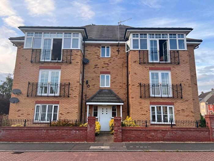 2 Bedroom Apartment For Sale In St. Crispin Crescent, St. Crispin, Northampton, NN5