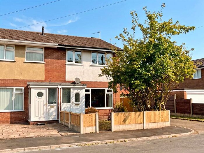 3 Bedroom End Of Terrace House To Rent In Lamberton Drive, Manchester, M23