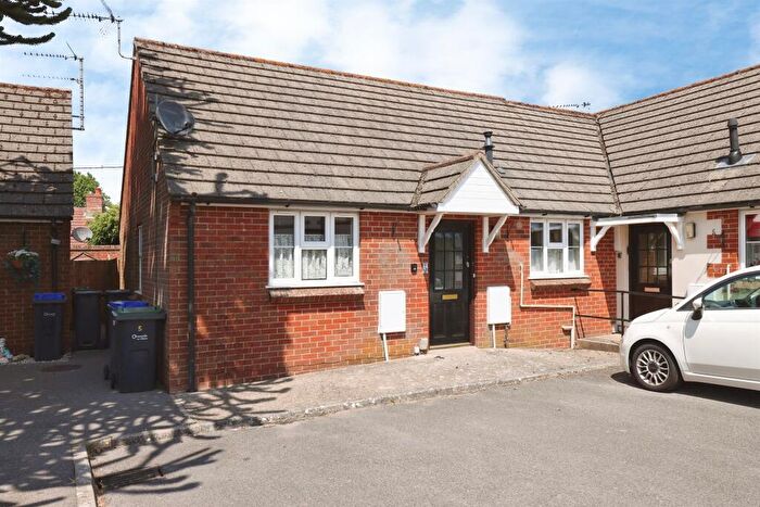 2 Bedroom Semi-Detached Bungalow For Sale In Oak Place, Amesbury, Salisbury, SP4