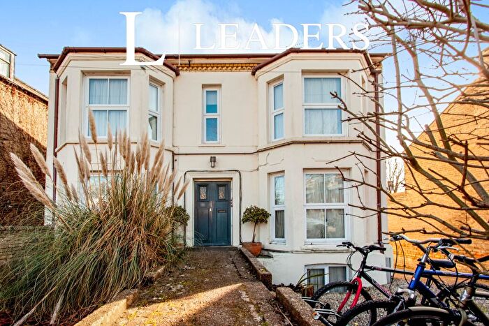 Studio To Rent In Milton Road, CB4