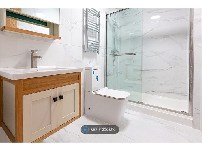 1 Bedroom Flat To Rent In Wilsthire Court, Swindon, SN1