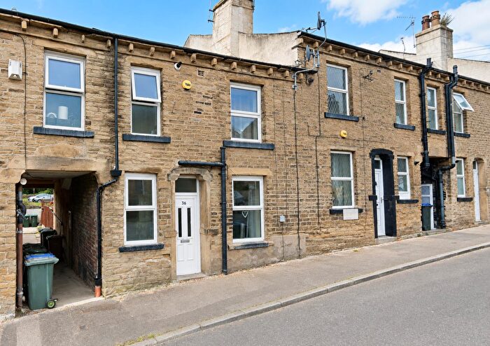 1 Bedroom Terraced House For Sale In New Street, Idle, Bradford, BD10