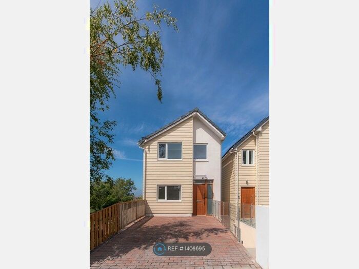 4 Bedroom Detached House To Rent In Bevendean Road, Brighton, BN2