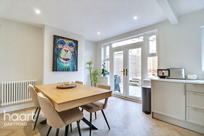 3 Bedroom Terraced House For Sale In Darenth Road, Dartford, DA1