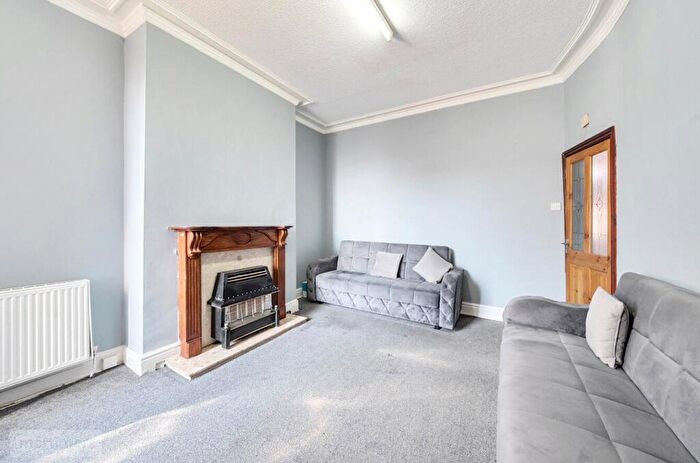 3 Bedroom Terraced House For Sale In Irving Place, Blackburn, Lancashire, BB2