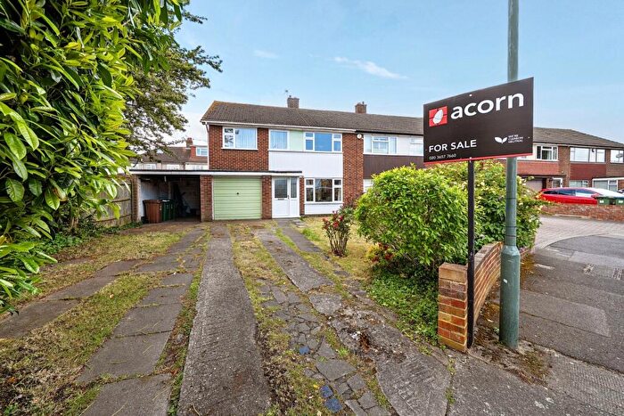 4 Bedroom Semi Detached House For Sale In Mortimer Road, Erith, DA8