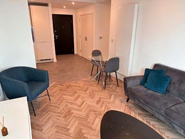 1 Bedroom Flat To Rent In Makers Yard, London, E3