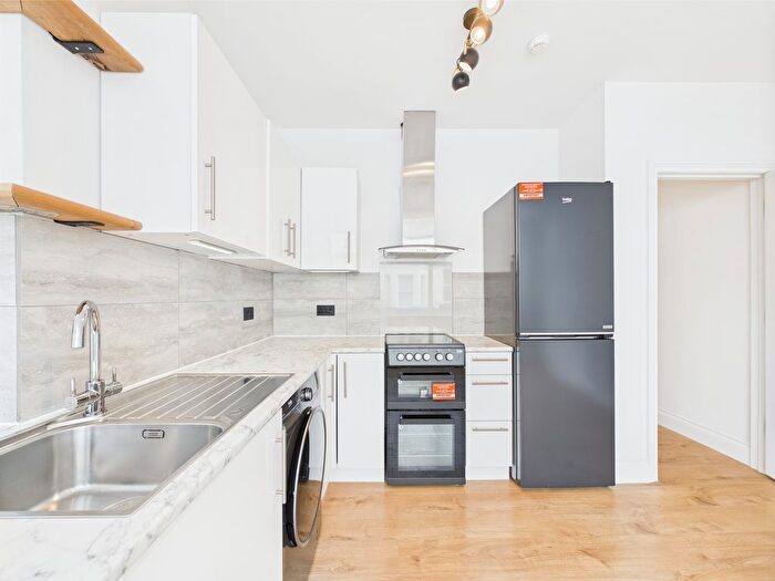 1 Bedroom Flat To Rent In Chapel Road, Worthing, BN11