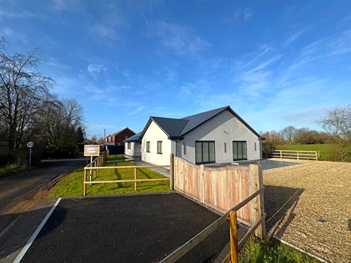 4 Bedroom Detached Bungalow For Sale In Lye Common, Christian Malford, Chippenham, SN15