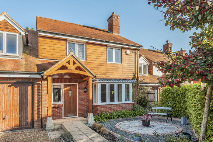 3 Bedroom House To Rent In Belmont Drive, Lymington, SO41