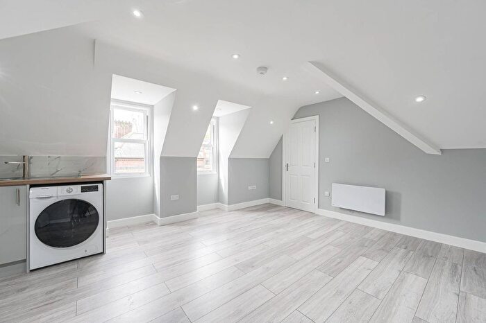 1 Bedroom Flat To Rent In Chislehurst Road, Chislehurst, BR7