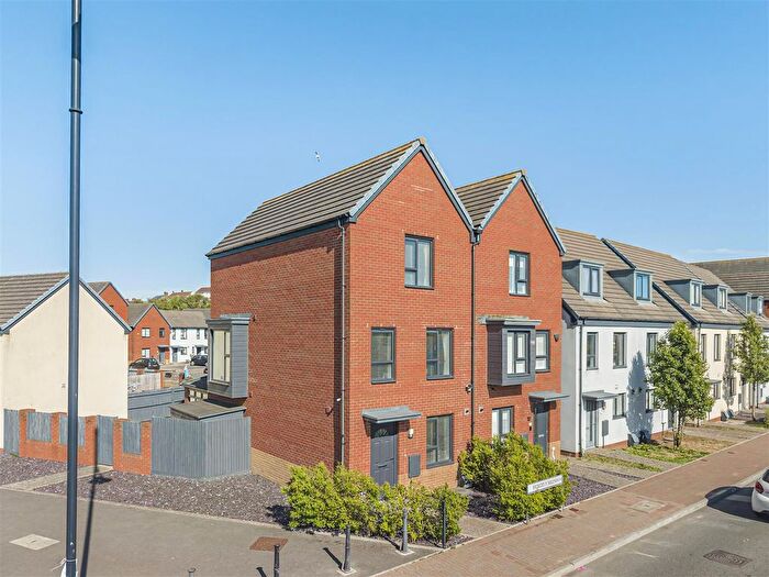 4 Bedroom Semi Detached House For Sale In Ffordd Y Mileniwm, Barry, CF62