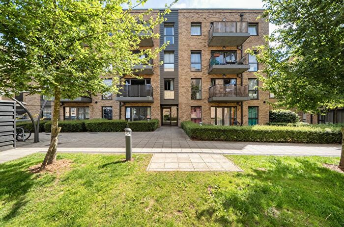 2 Bedroom Flat For Sale In Viceroy House, Old Barn Lane, Kenley, CR8