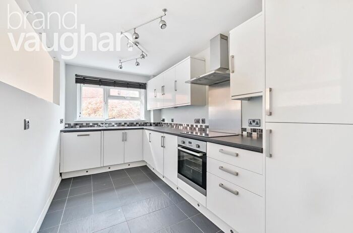 2 Bedroom Flat To Rent In Preston Park Avenue, Brighton, East Sussex, BN1