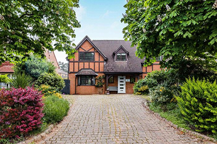 4 Bedroom Detached House For Sale In The Chestnuts, Abingdon, OX14