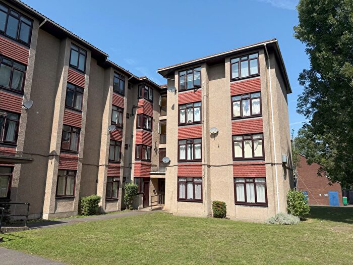 2 Bedroom Flat To Rent In Harcourt Road, Wallington, SM6