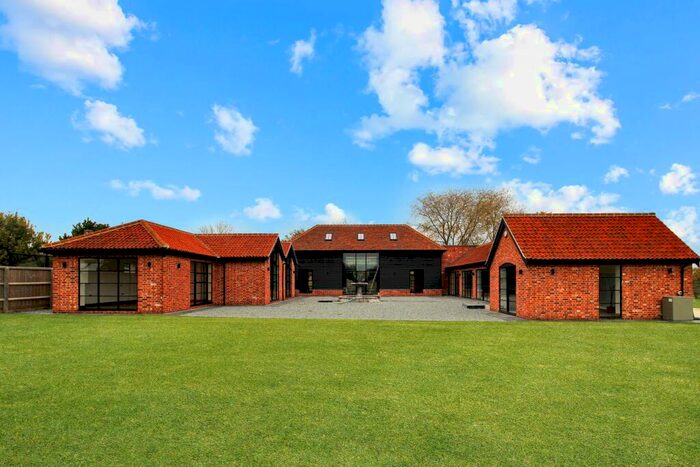 4 Bedroom Detached House For Sale In Maldon Road, Tiptree, Colchester, CO5