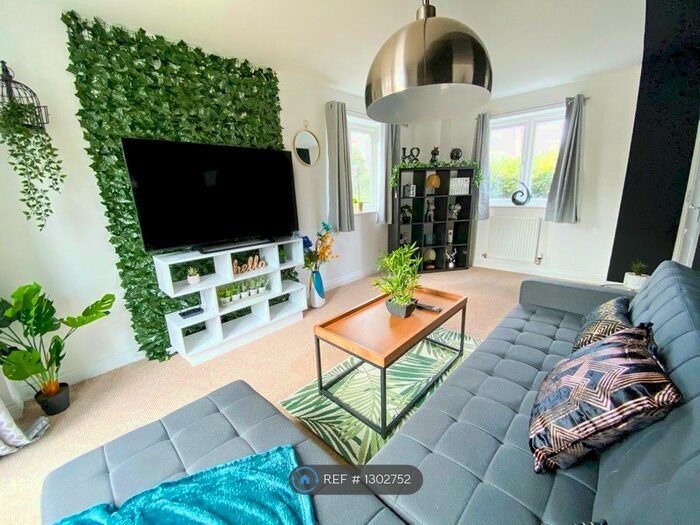 4 Bedroom Detached House To Rent In Newport Road, Broughton, Milton Keynes MK10