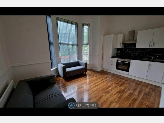 2 Bedroom Flat To Rent In Seymour Road, Manchester, M8