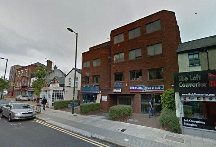 2 Bedroom Flat To Rent In Knight House, Barnet, EN4