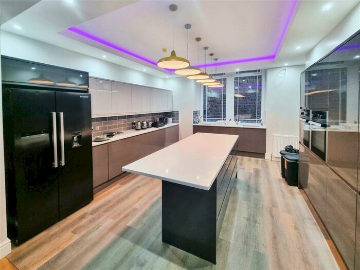 1 Bedroom Detached House To Rent In Spring Gardens Lane, Keighley, West Yorkshire, BD20