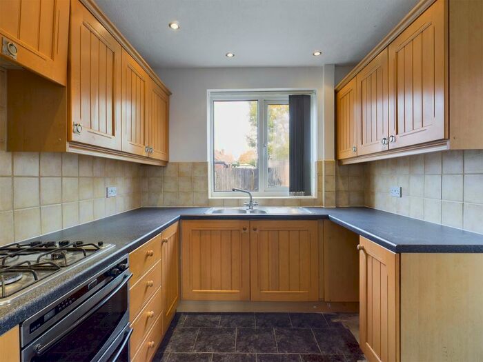 3 Bedroom Semi-Detached House To Rent In Chistlehurst Avenue, Leicester, LE3