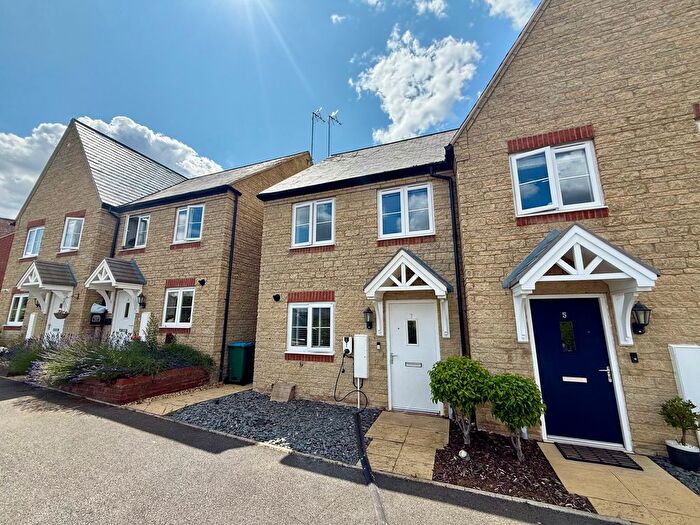 2 Bedroom Property To Rent In Edmund Lane, Tingewick, Buckingham, MK18