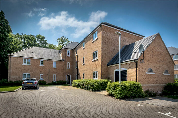 2 Bedroom Apartment To Rent In Waratah Drive, Chislehurst, BR7