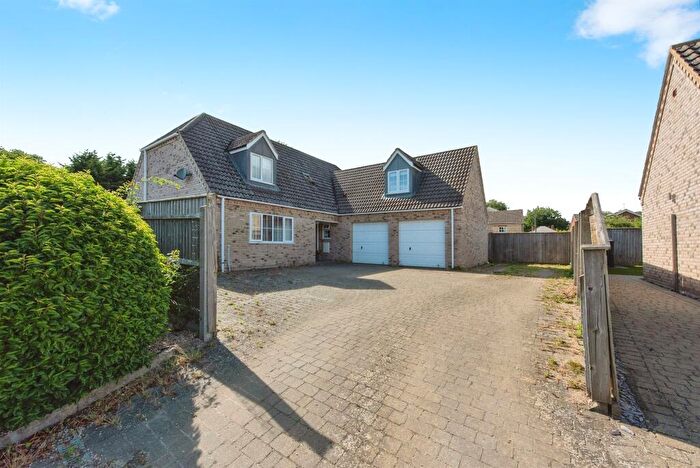 5 Bedroom Detached House For Sale In Lilac Drive, Lakenheath, Brandon, IP27