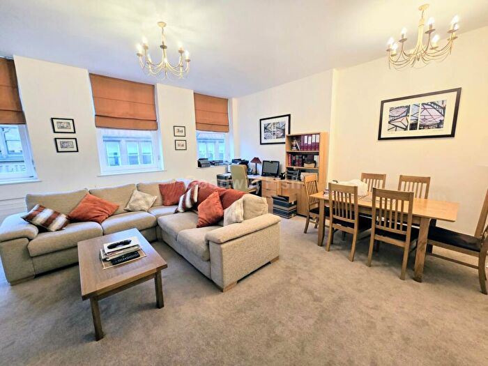 2 Bedroom Apartment To Rent In The Chambers, Booths Street, Manchester, M2