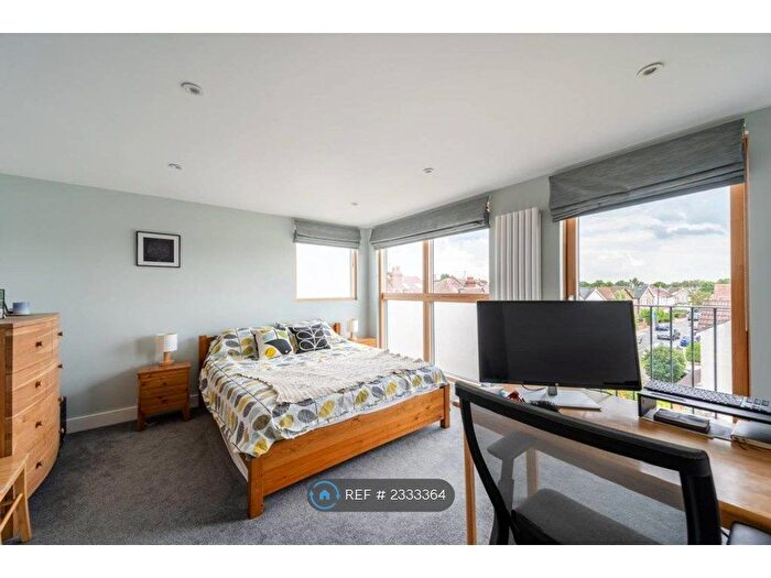 4 Bedroom Semi-Detached House To Rent In Mount Road, New Malden, KT3