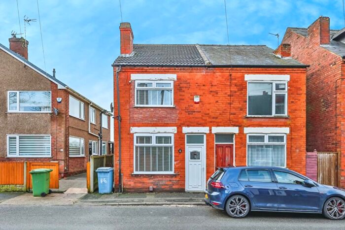 3 Bedroom Semi-Detached House For Sale In Bagshaw Street, Mansfield, Nottinghamshire, NG19
