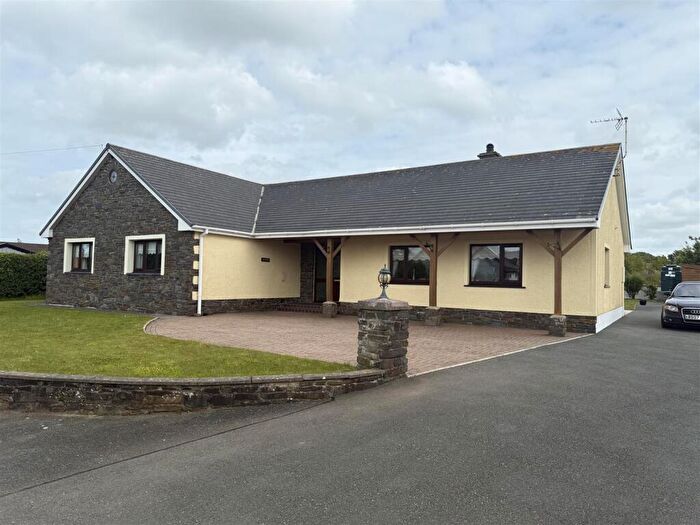 4 Bedroom Detached Bungalow For Sale In Cross Inn, Llandysul, SA44