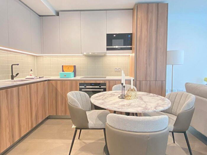 1 Bedroom Apartment To Rent In Hawksbury Heights, Elephant Park, Elephant And Castle, SE17