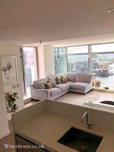 2 Bedroom Apartment To Rent In Pan Peninsula Square, London, E14