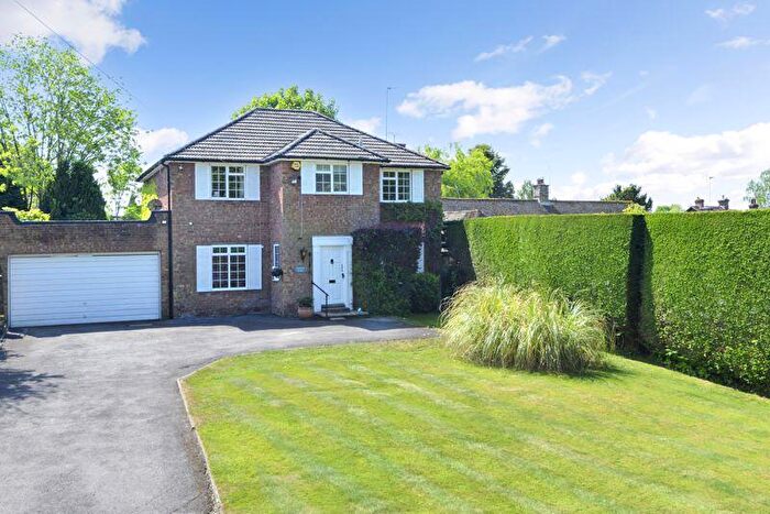 4 Bedroom Detached House For Sale In Ockley Road, Cranleigh, GU6