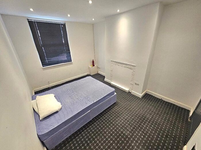 2 Bedroom Block Of Apartments For Sale In Stockport Road West, Bredbury, Stockport, SK6