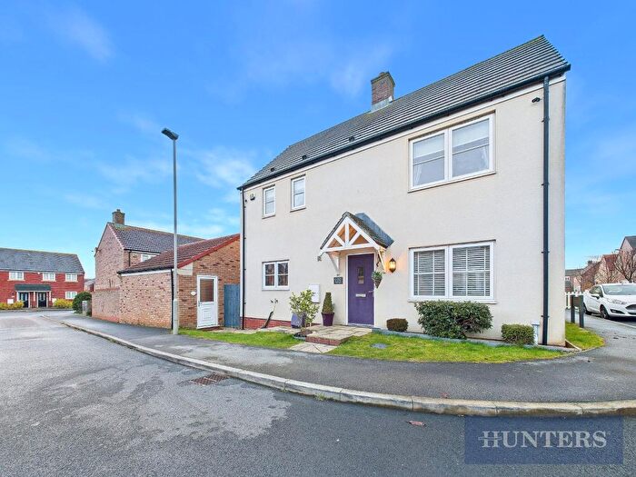 3 Bedroom Detached House For Sale In Howgate Drive, Middle Deepdale, Scarborough, YO11