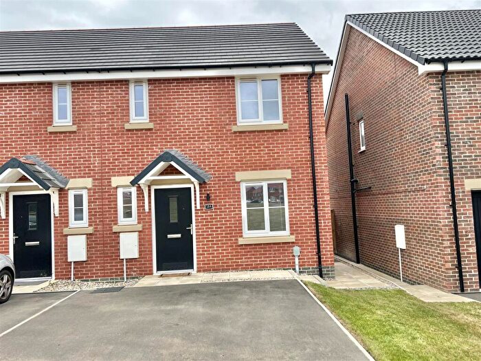 3 Bedroom Semi-Detached House For Sale In Dewberry Lane, Darlington, DL1