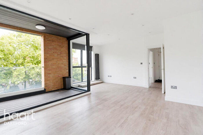 1 Bedroom Apartment For Sale In Instone Road, Dartford, DA1